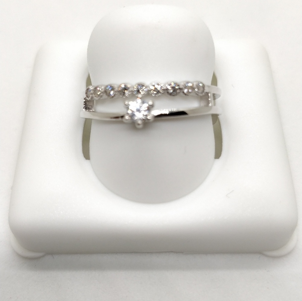 🎁2x$40
 ring with Cubic Zirconia crystals